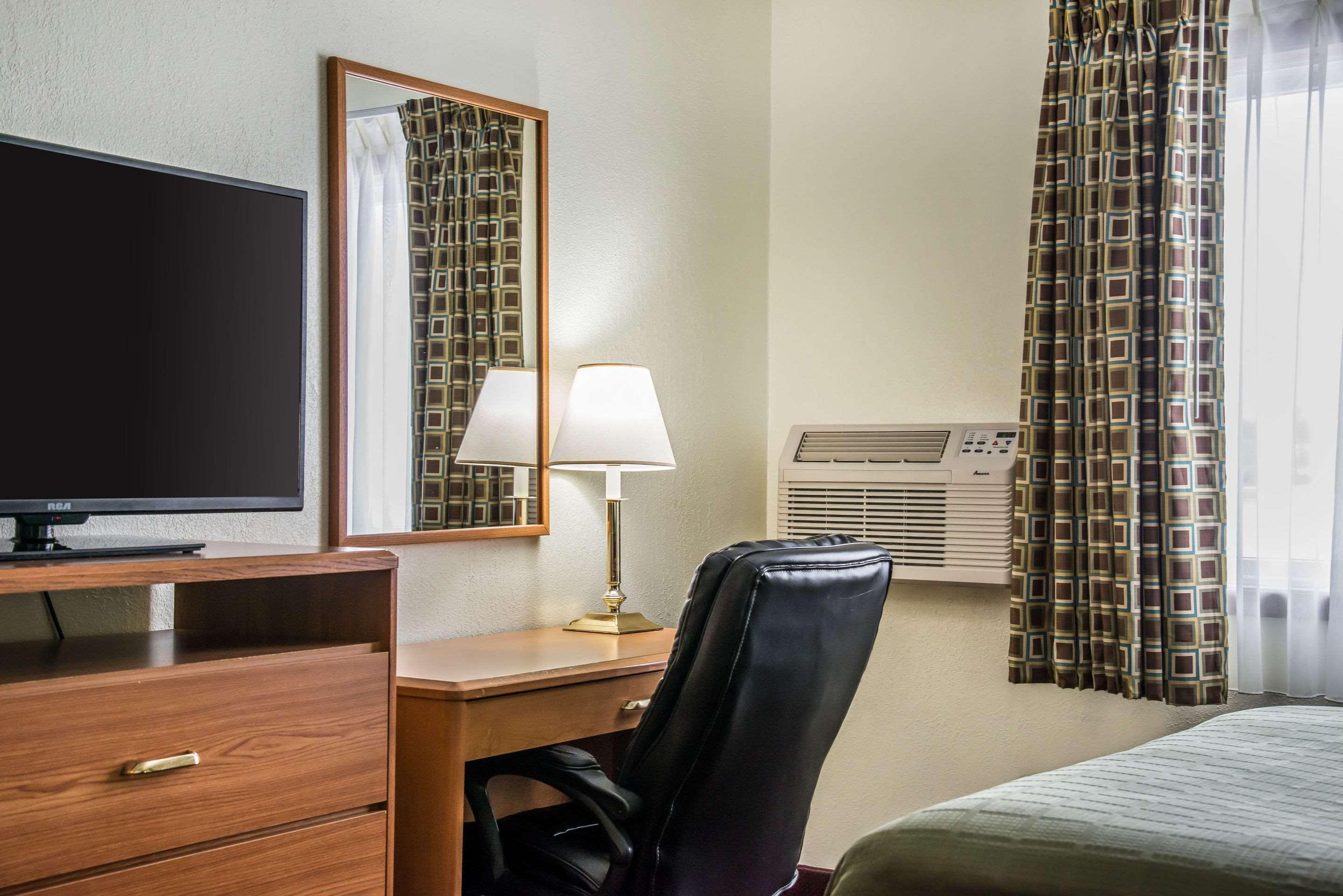 Hotel & 2*
